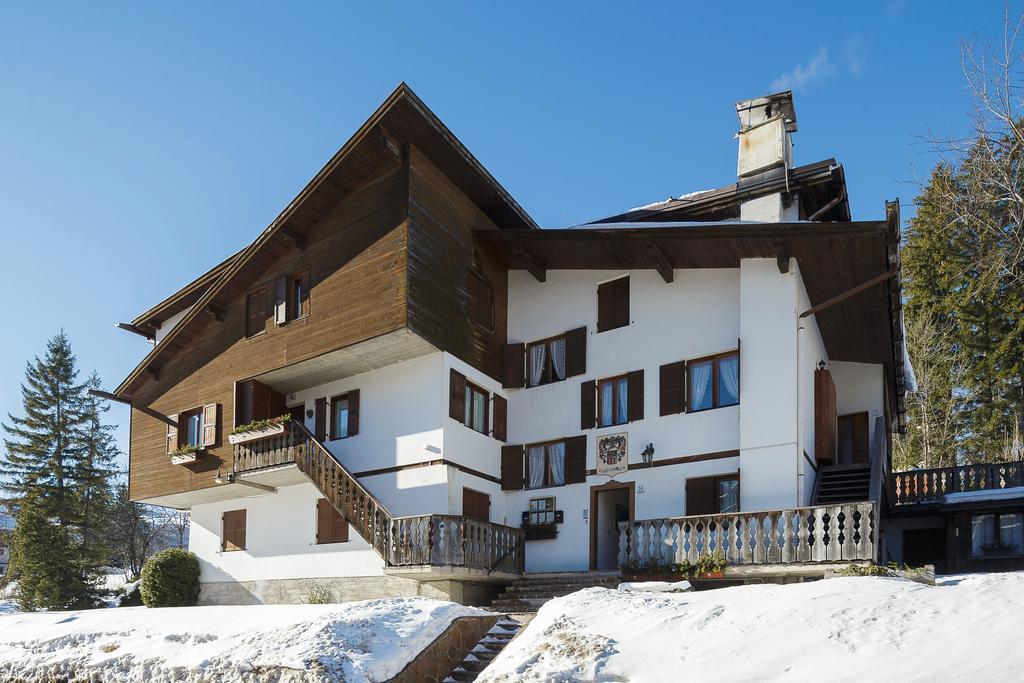 Villa Casanova - Stayincortina Cortina dʼAmpezzo Pokoj fotografie